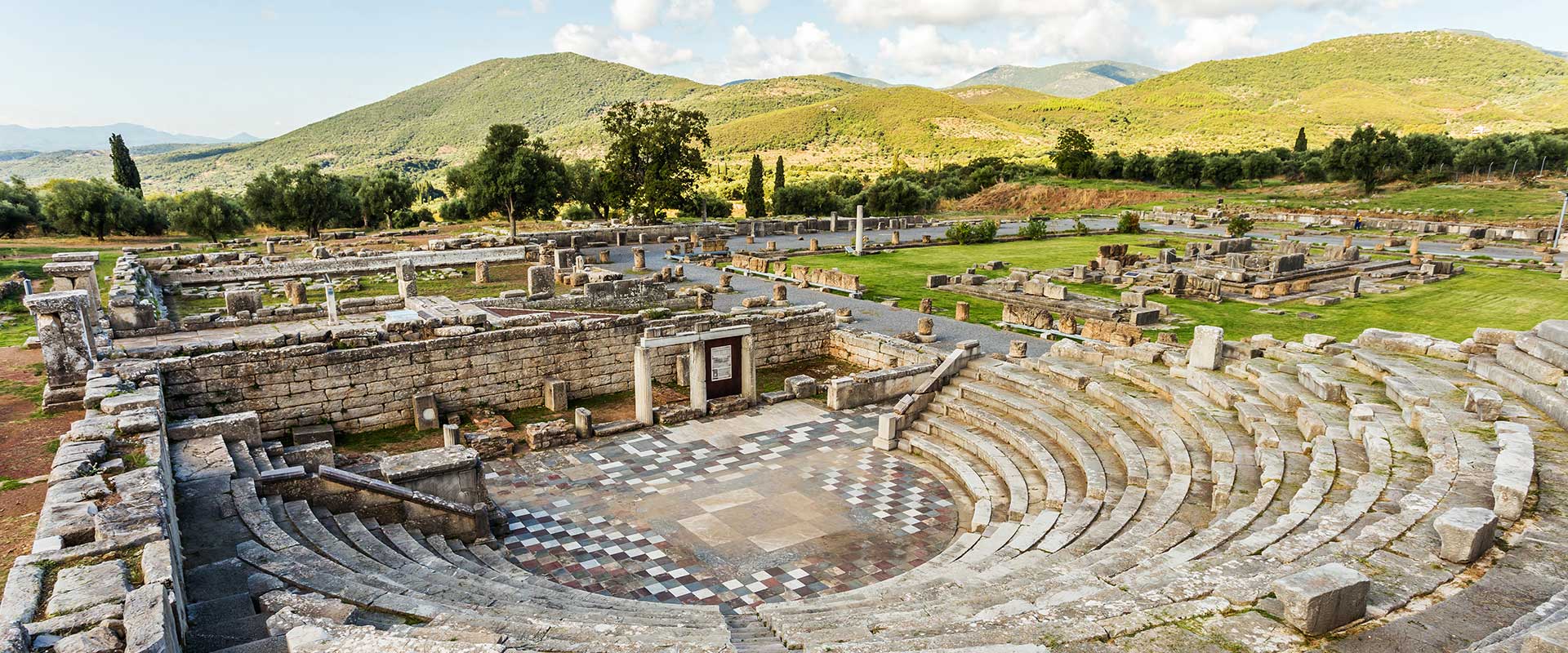 αρχαίο θέατρο Μεσσήνης